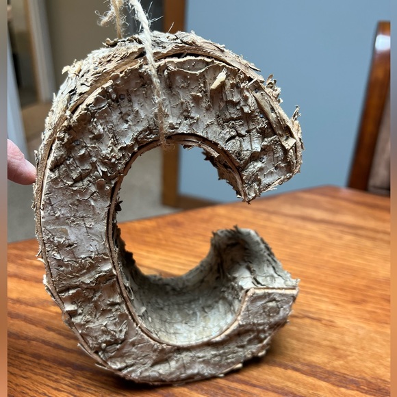 Decorative wooden letter “C” - Picture 2 of 3